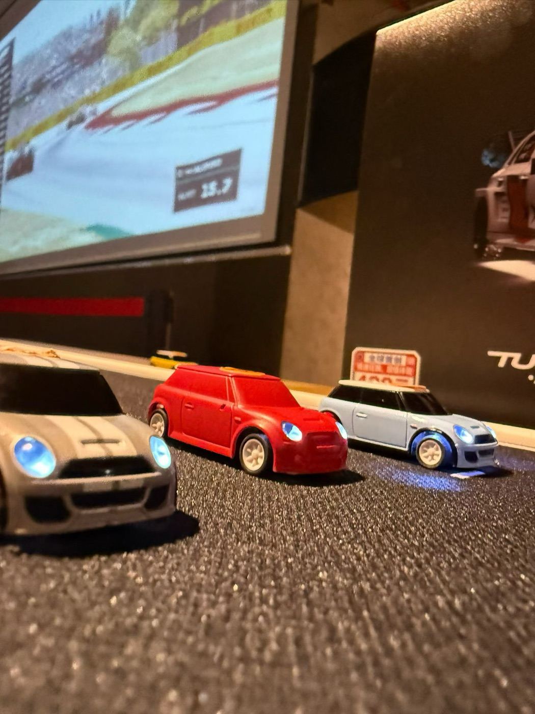 小比例车辆模型赛车特写